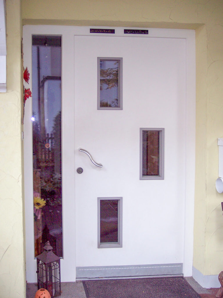 Haustür Holztür Tür aus Holz Haustüren Holz Eingangstür Holz Massive Holztüren Massivholztür Haustür Weiß